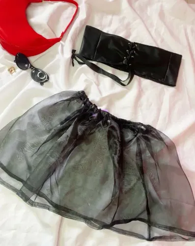 Saia tutu preta 