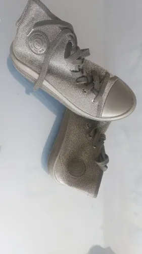 Tênis Moleca cano alto preto e prata