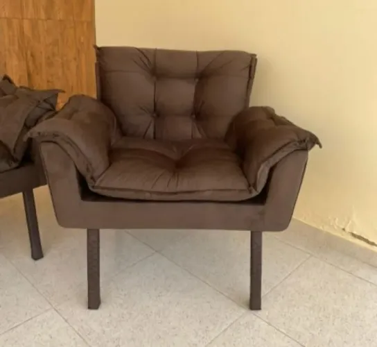 Poltrona decorativa em sued cores a escolher
