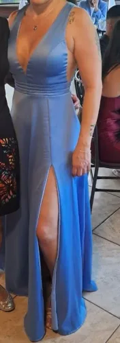 Vestido de madrinha azul celeste 