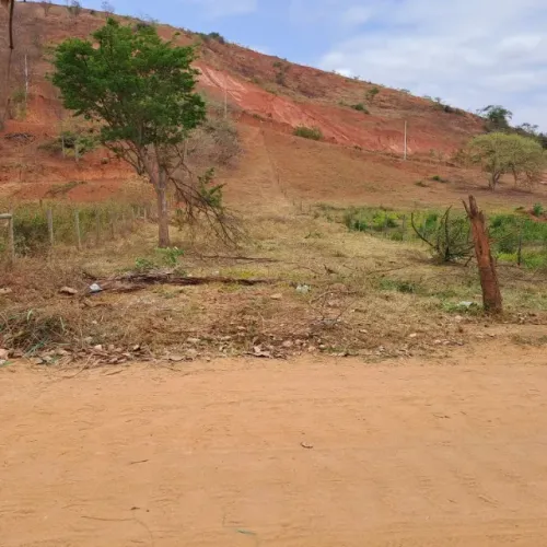 Venda - Financiamento Próprio: Chácara no Recanto das Flores em Gov. Valadares/MG