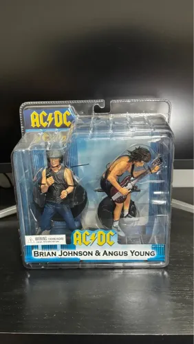 Bonecos AC/DC Brian Johnson & Angus Young raros, lacrados, de colecionador
