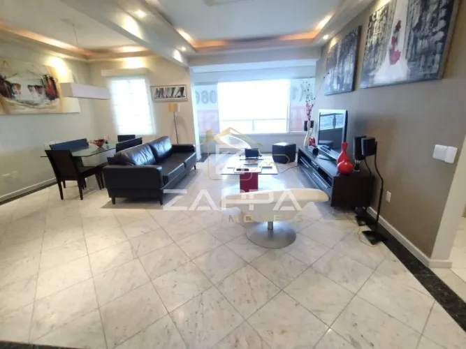 Cobertura linear com vista panorâmica da Av Atlântica