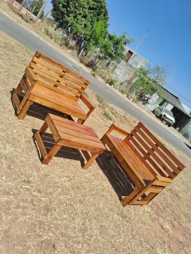 Jogo de bancos em palete ( fabricados somente por encomenda).