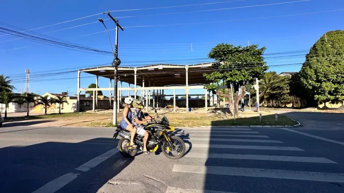 Alugo galpões próx do antigo posto policial da Santa Amélia