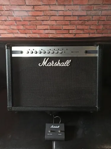 Amplificador Marshall MG102CFX - 100W - Combo 2x12? 