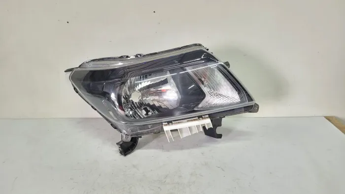 Farol nissan frontier 17/21
