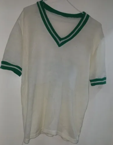 Camiseta antiga  de Futebol veste M usada