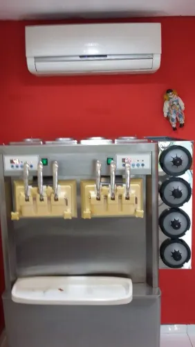 Máquina de Sorvete Italiano 6 bicos