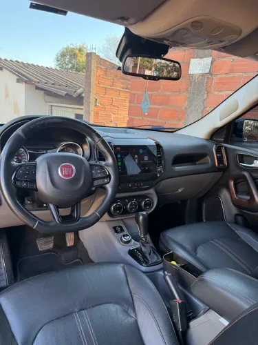 Fiat Toro Volcano 2.0 16V Diesel AT9 4x4 2017 - Conservação Impecável