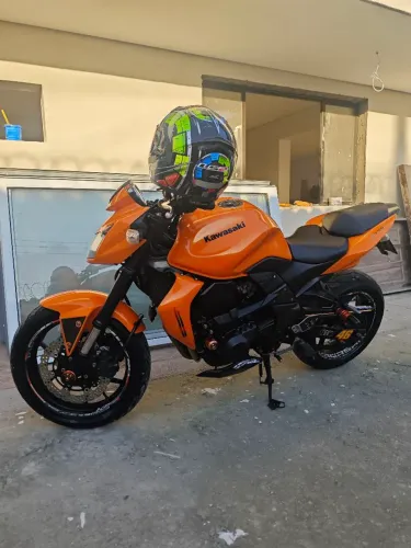 Kawasaki z750 laranja