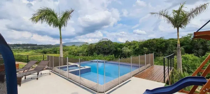 Casa térrea com 4 quartos venda no Condomínio Vivendas do Japi em Jundiaí.