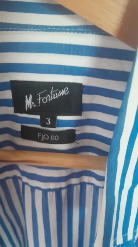 Camisa azul e branca 