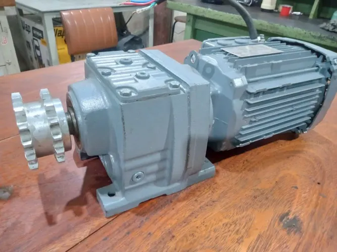 MOTOR REDUTOR 1 CV SEM USO 