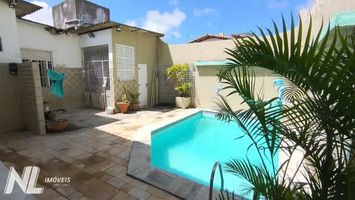 Casa à vemda no Barro Vermelho 3 dormitórios sendo 1 suíte