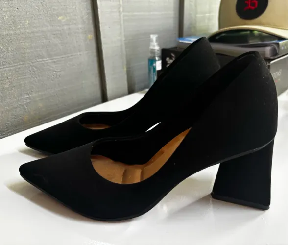 Sapatos de Salto Alto Pretos