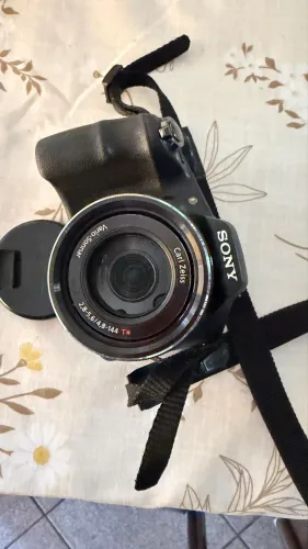Máquina fotográfica Semi-profissional SONY