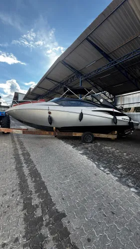 Lancha Royal Mariner 270 cabinada