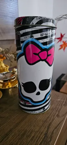 Lata das Monster High