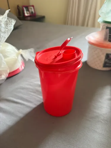 Tupperware Porta Suco (vermelha)