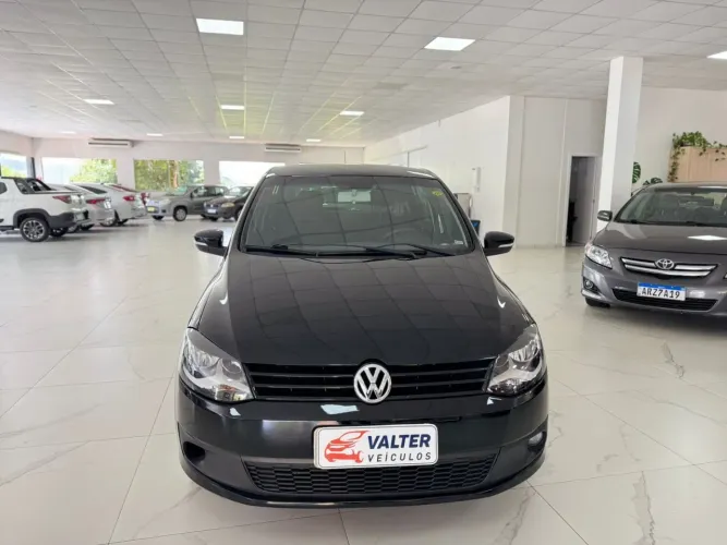 Volkswagen Fox 1.6 MI Total Flex 8V 5P 2011