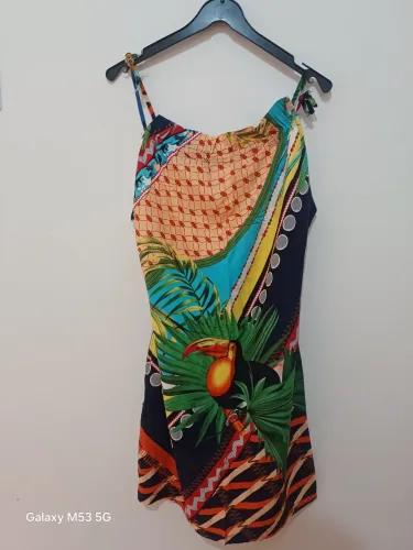 Vestido florido tucano
