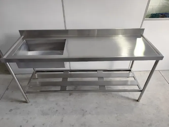 Pia de Aço Inox para Alta Rotatividade - Design Higiênico