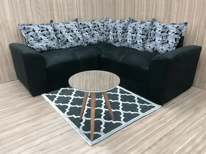 Sofá de Canto Pequeno Suede Preto com Almofadas Soltas