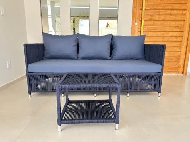 Mega Oferta!! Sofá em Estrutura de Alumínio e Revestimento em Cordão Náutico.