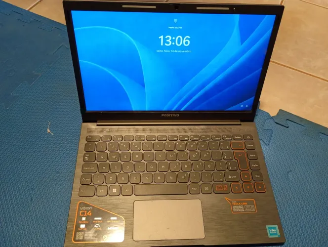 Notebook 8 meses de uso 