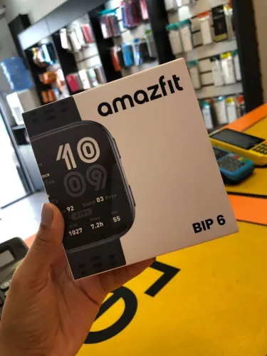 Amazfit BIP 6 - Smartwatch com Monitoramento de Saúde