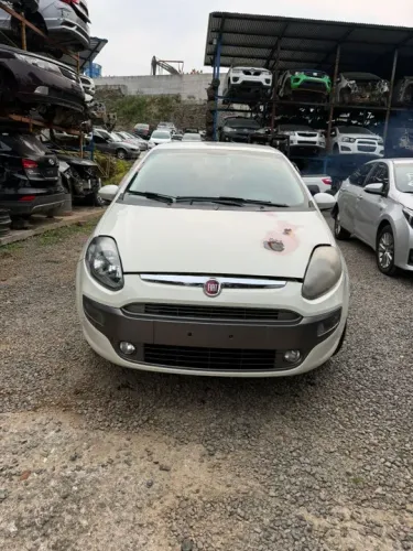 Fiat Punto 1.8 E.torq 2013 Flex 132cvs - Vendido em Peças