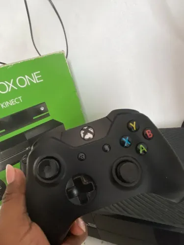 Xbox ONE - BEM CONSERVADO 