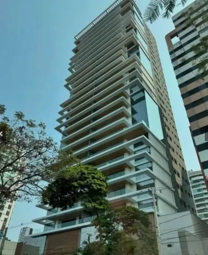 Alugo quarto em Apto Alto Padrão