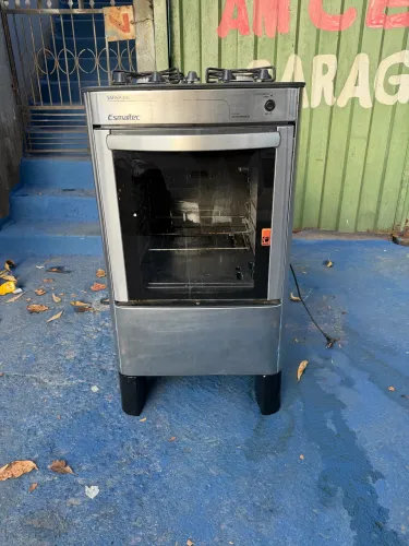 Fogão inox com mesa de vidro e acendimento automático 