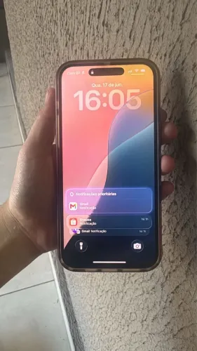 iPhone 15 pro Max 256gb tela já foi trocada mas nada que afeta o uso 