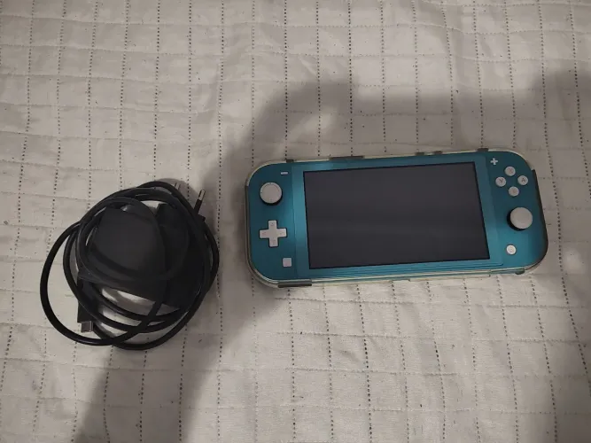 Nintendo switch lite seminovo + Cartão sd 512gb  + capinha e película- combo completo 