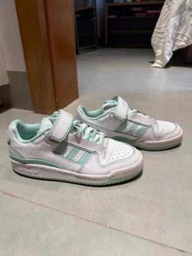 Vendo tênis adidas