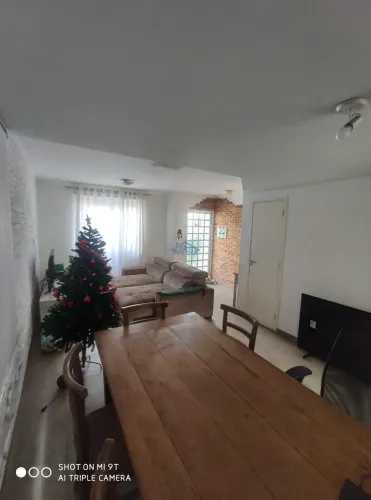 Casa à venda e para alugar em Cotia, Chácara Ondas Verdes, com 3 quartos, com 135 m²