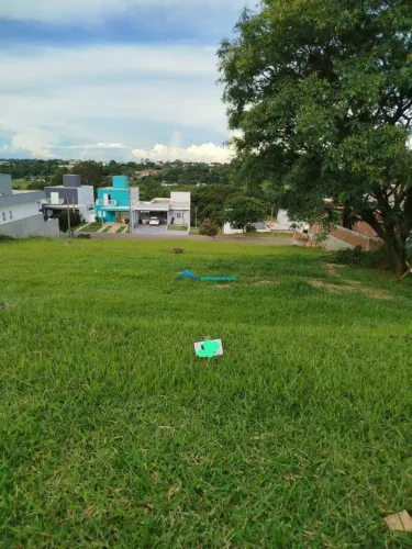 Lote com 250 m² 10x25 com boa topografia no condomínio Vila Preciosa em Cabreúva - SP