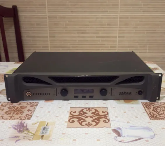 Crown XTi 4002 - Amplificador Profissional - Revisado