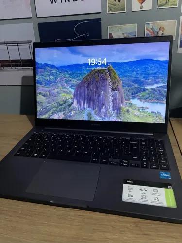 [VALOR NEGOCIÁVEL] Notebook Samsung Book 24GB RAM + SSD 256GB (i3 11ª geração)