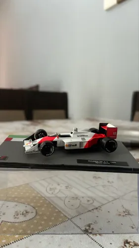 Miniatura colecionador Ayrton Senna 1/43