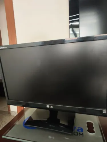 Monitor LG 21 polegadas Flatron E22241S