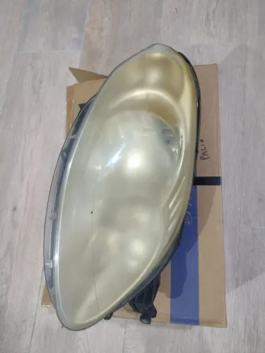 Farol direito do Fiat Palio attractive 2012 até 2016 original