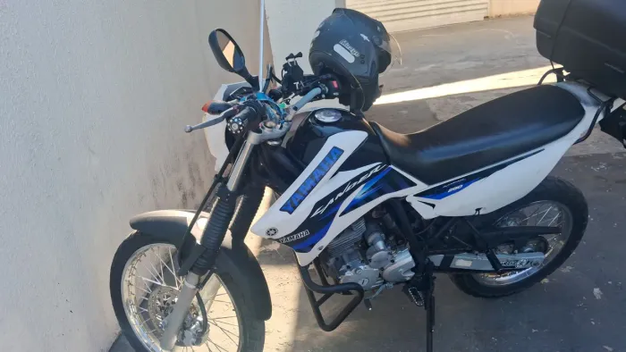 Lander 2010 Yamaha . Fiz motor, embreagem,  placa Mercosul,  pneus, bateria.