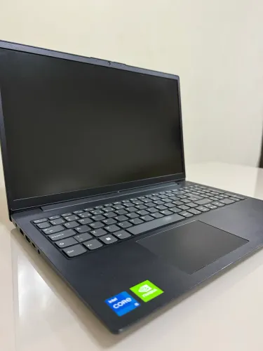 Vendo Lenovo V15 i5