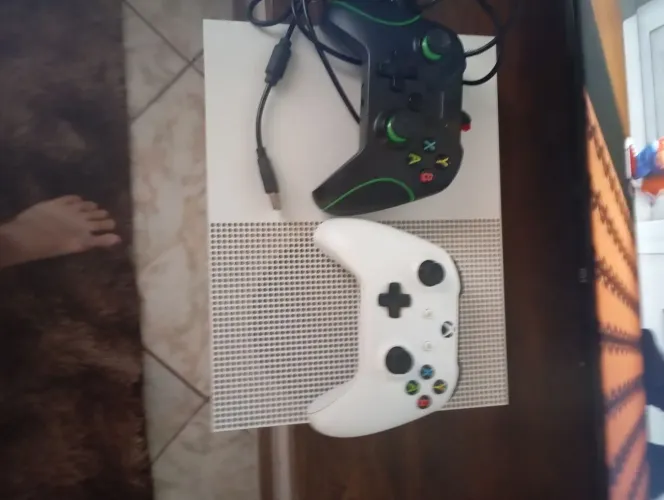 Vendo Xbox one s 500gb