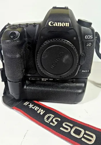 Câmera fotográfica Canon 5D