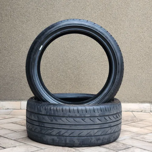Par Pneus Delinte 255/35 R19 19 - BMW / Audi / Jetta / G20 / 320i 